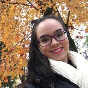 Meet your Posher, Thais